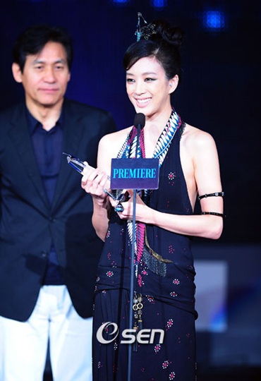 Ha Jung Woo và Soo Ae giành giải Ngôi sao đang lên - 5 Ha Jung Woo và Soo Ae giành giải Ngôi sao đang lên - 5