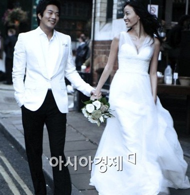 Ngay sau đám cưới, Son Tae Young xa chồng - 3