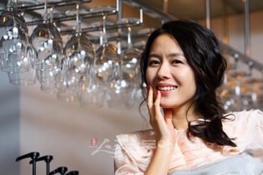 Son Ye Jin trở thành tình nhân của Lee Byung Hun - 1