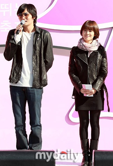 Song Hye Kyo “sánh đôi” cùng Jang Dong Gun - 11 Song Hye Kyo “sánh đôi” cùng Jang Dong Gun - 11