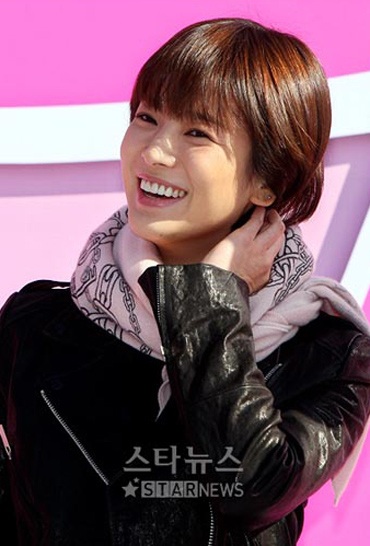 Song Hye Kyo “sánh đôi” cùng Jang Dong Gun - 14 Song Hye Kyo “sánh đôi” cùng Jang Dong Gun - 14