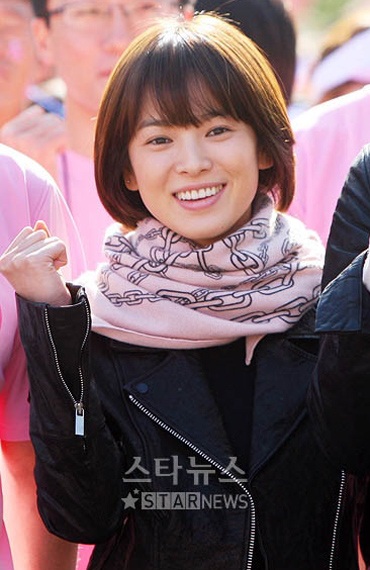 Song Hye Kyo “sánh đôi” cùng Jang Dong Gun - 7 Song Hye Kyo “sánh đôi” cùng Jang Dong Gun - 7