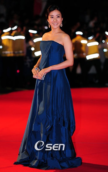 Sao khoe sắc trên thảm đỏ LHP quốc tế Pusan - 14 Sao khoe sắc trên thảm đỏ LHP quốc tế Pusan - 14