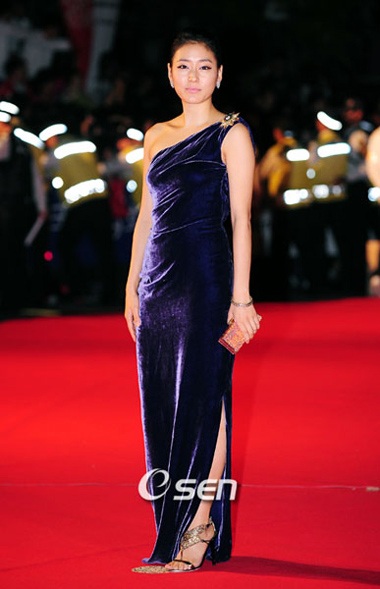 Sao khoe sắc trên thảm đỏ LHP quốc tế Pusan - 29 Sao khoe sắc trên thảm đỏ LHP quốc tế Pusan - 29