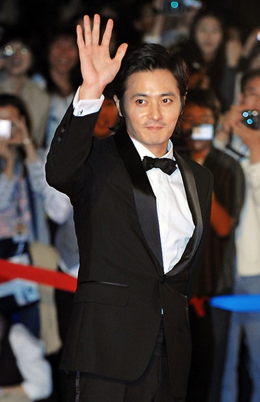 Sao khoe sắc trên thảm đỏ LHP quốc tế Pusan - 8 Sao khoe sắc trên thảm đỏ LHP quốc tế Pusan - 8