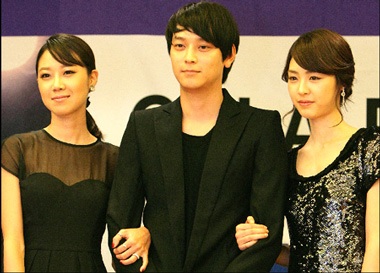 "Tiểu hổ" Kang Dong Won trở lại  - 4