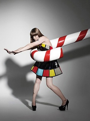 Thưởng thức video clip mới của Mel C - 3 Thưởng thức video clip mới của Mel C - 3