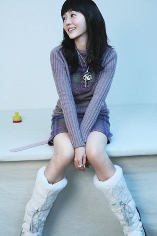 Sung Yuri rất trẻ trung trên Ecole! - 10