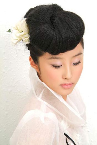 “Cô gái xấu xí” của Trung Quốc ngày càng “hot” - 7 “Cô gái xấu xí” của Trung Quốc ngày càng “hot” - 7