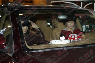 Triệu Vy vắng mặt trong sinh nhật Huỳnh Hiểu Minh - 3