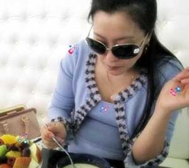 “Bà bầu” Kim Hee Sun chia sẻ hình ảnh mới - 3 “Bà bầu” Kim Hee Sun chia sẻ hình ảnh mới - 3