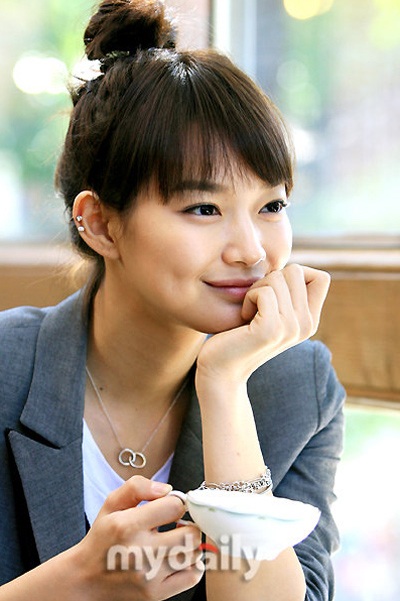 Shin Min Ah: Người đẹp sở hữu nụ cười thiên thần - 2