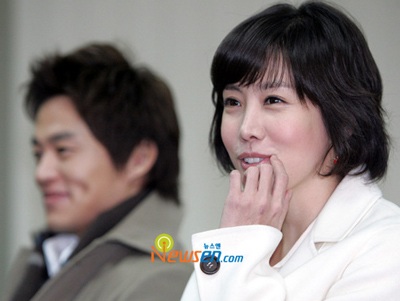 Thêm một đôi tình nhân đẹp của xứ Hàn chia tay! - 1