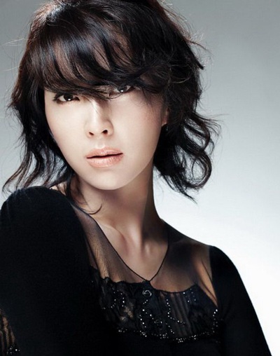 Nét nữ tính của Song Yoon Ah trong “Chị gái tôi” - 15