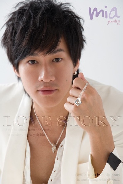 Hà Nhuận Đông làm người mẫu đồ lót - 11