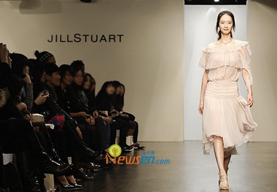 Ngôi sao thế hệ 9X trình diễn cho Jill Stuart - 5 Ngôi sao thế hệ 9X trình diễn cho Jill Stuart - 5