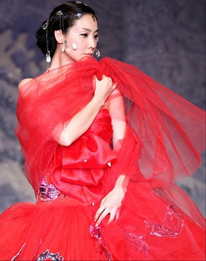 "Người đẹp khóc" toả sáng trong show diễn của Andre Kim - 1