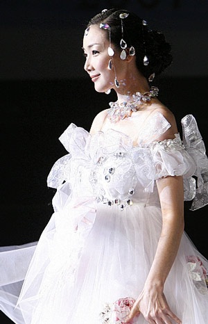 "Người đẹp khóc" toả sáng trong show diễn của Andre Kim - 22