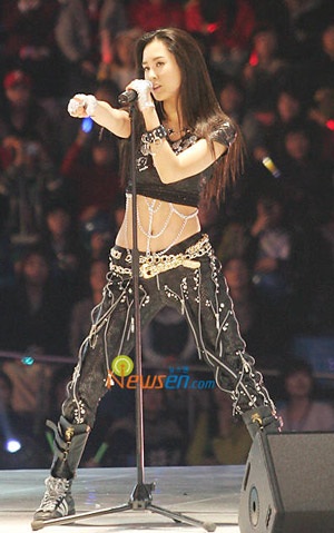 Lee Da Hae nổi bật trong đêm trao giải KMMF - 11