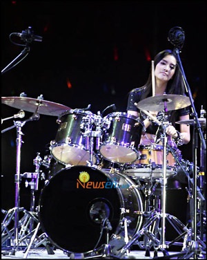 Lee Da Hae nổi bật trong đêm trao giải KMMF - 6