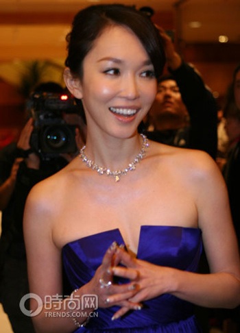 Mạc Văn Uý được chọn là nghệ sĩ nữ tính nhất - 12