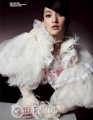 Ngắm bộ ảnh đặc biệt của Châu Tấn trên Harper’s Bazaar - 5