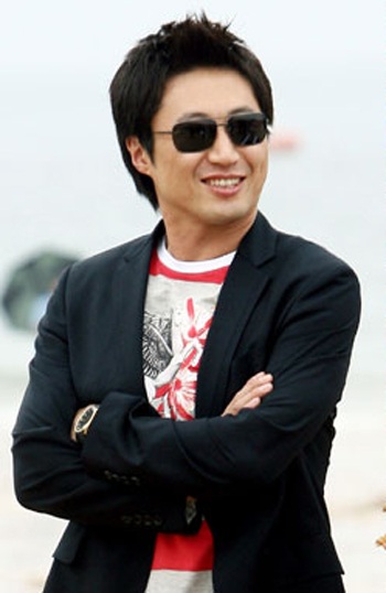 Cư dân mạng và fan bảo vệ ngôi sao “Chuyện tình Paris” - 2