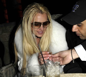 "Công chúa nhạc Pop" đang săn nhà mới - 6