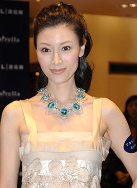 Lý Gia Hân: “Tình cảm không thể đánh đổi bằng vật chất” - 1 Lý Gia Hân: “Tình cảm không thể đánh đổi bằng vật chất” - 1