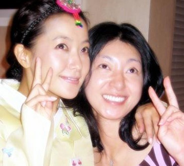 Kim Hee Sun - Park Joo Young: Cặp tình nhân của năm - 3