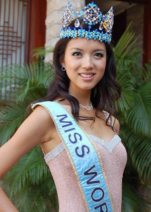 Hình ảnh mới nhất của tân Hoa hậu thế giới - 8