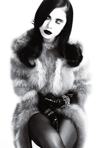 Một Hoa hậu hoàn vũ Riyo Mori khác lạ trên Elle! - 4 Một Hoa hậu hoàn vũ Riyo Mori khác lạ trên Elle! - 4