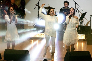 Ba cô gái của S.E.S: “Chúng tôi sẽ trở lại” - 11 Ba cô gái của S.E.S: “Chúng tôi sẽ trở lại” - 11