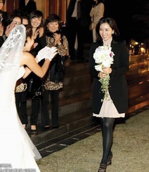 Song Yun Ah chuyển nghề vũ công? - 4 Song Yun Ah chuyển nghề vũ công? - 4