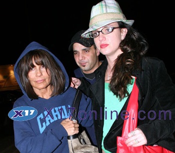 Britney cầu xin cha để được ra khỏi bệnh viện - 3 Britney cầu xin cha để được ra khỏi bệnh viện - 3