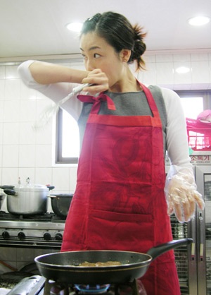 “Người đẹp khóc” Choi Ji Woo học cách… làm mẹ! - 3 “Người đẹp khóc” Choi Ji Woo học cách… làm mẹ! - 3
