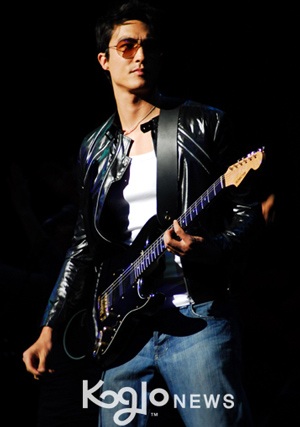 Daniel Henney gia nhập đội quân toàn “sao” của “Dị nhân 4” - 5 Daniel Henney gia nhập đội quân toàn “sao” của “Dị nhân 4” - 5