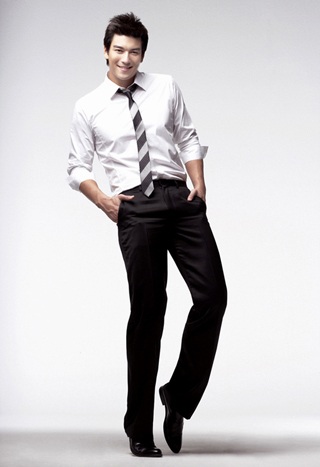 Dennis Oh quyến rũ với trang phục của The Class - 7