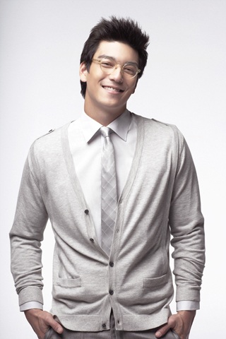 Dennis Oh quyến rũ với trang phục của The Class - 8