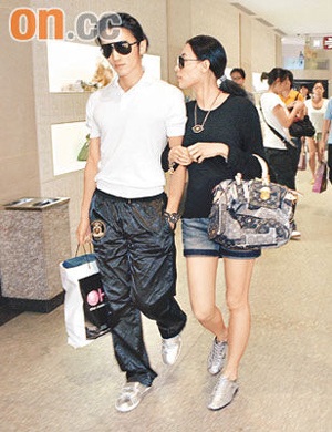 Trần Quán Hy đã bí mật rời Hồng Kông - 5 Trần Quán Hy đã bí mật rời Hồng Kông - 5