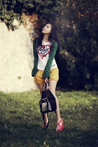 Chùm ảnh ấn tượng của Ha Ji Won tại Ý - 5