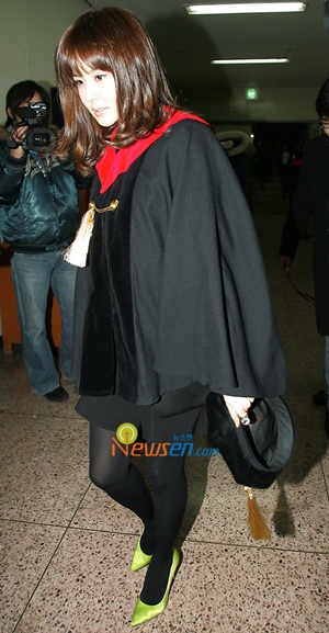 Ivy rạng rỡ trong lễ tốt nghiệp đại học - 1 Ivy rạng rỡ trong lễ tốt nghiệp đại học - 1