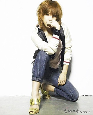 Lee Hyori cuốn hút và phá cách trên Marie Claire - 2