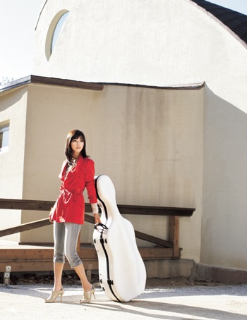 Duyên dáng và quyến rũ như Han Ji Hye - 17