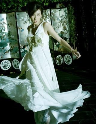 Những tấm hình đẹp của “người đẹp cổ trang” Hồ Tịnh - 6