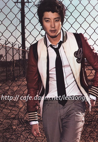 Lee Dong Gun bận rộn trước khi nhập ngũ - 1