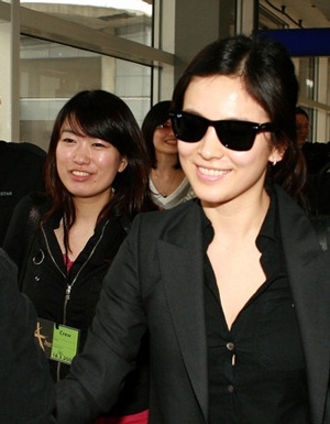 Song Hye Kyo toả sáng trong LHP châu Á lần thứ 2 - 2 Song Hye Kyo toả sáng trong LHP châu Á lần thứ 2 - 2