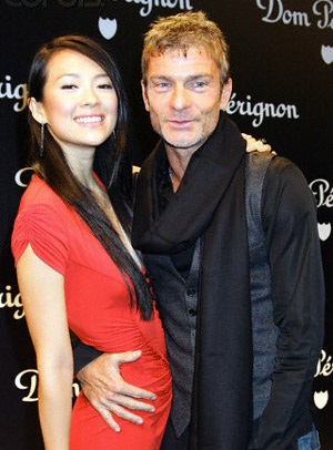 Chương Tử Di góp vốn kinh doanh điện ảnh - 1