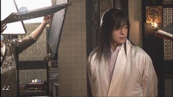 Bae Yong Joon: Ngôi sao Hàn Quốc nổi tiếng nhất châu Á - 2