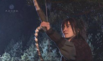 Bae Yong Joon: Ngôi sao Hàn Quốc nổi tiếng nhất châu Á - 4